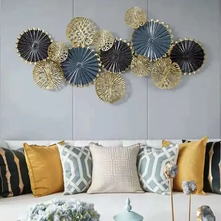 ديكور جداري معدني ثلاثي الأبعاد تجريدي حديث . Modern Abstract 3D Metal Wall Decor
