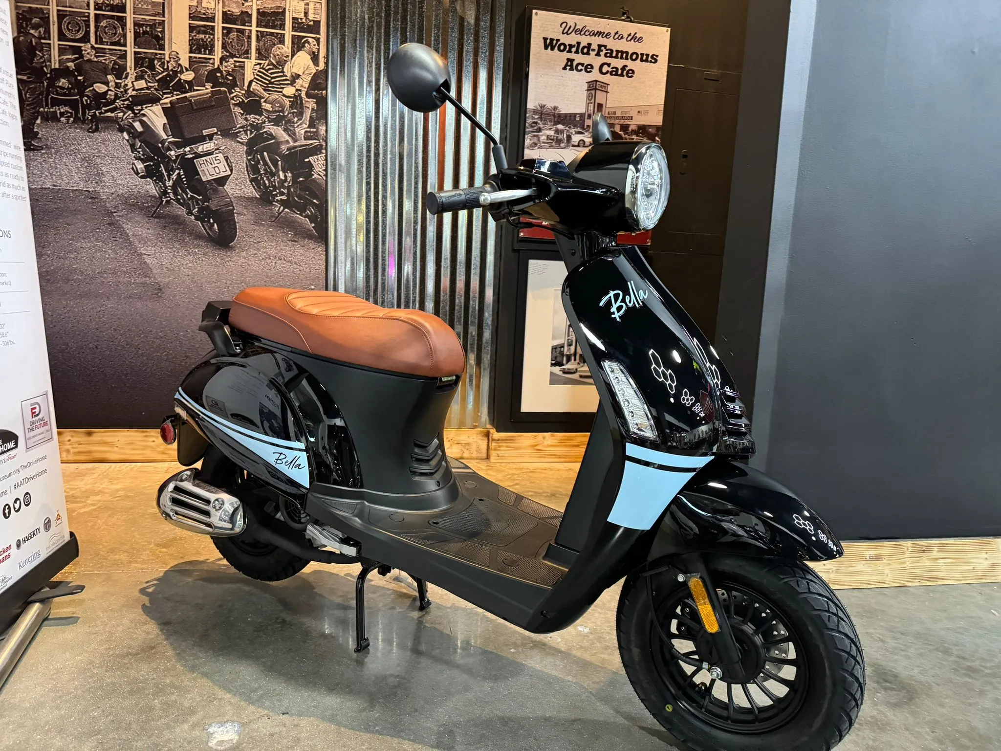 2024 ASCEND BELLA VINTAGE 50CC VESPA - RETRO STYLE