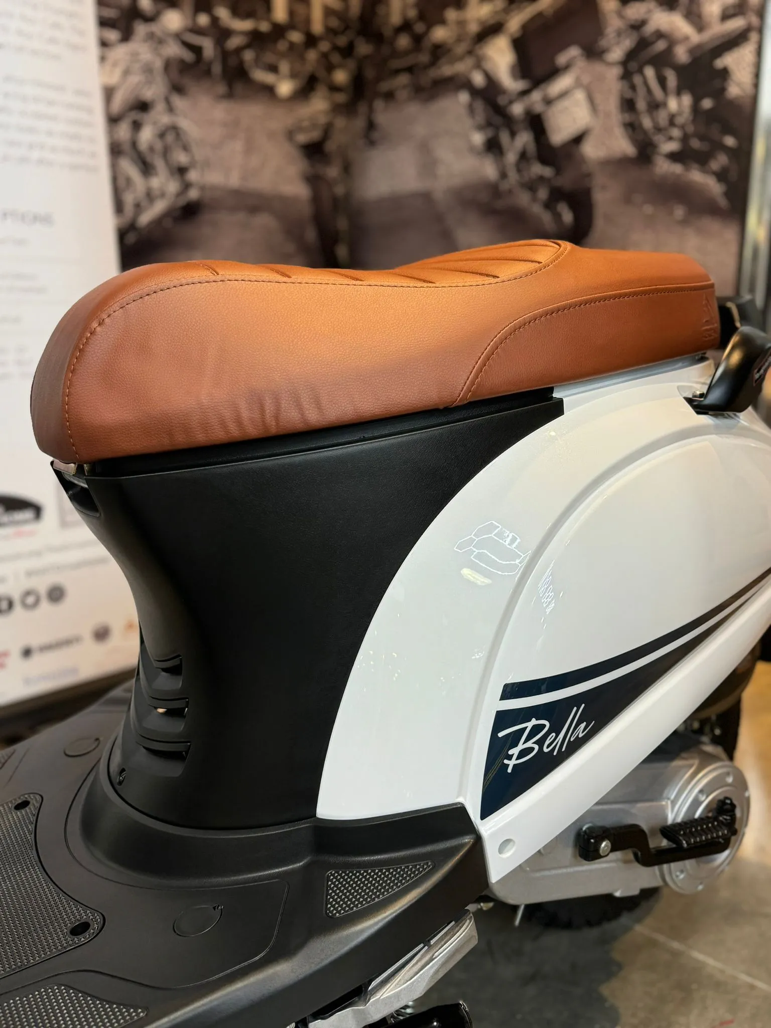 2024 ASCEND BELLA VINTAGE 50CC VESPA - RETRO STYLE