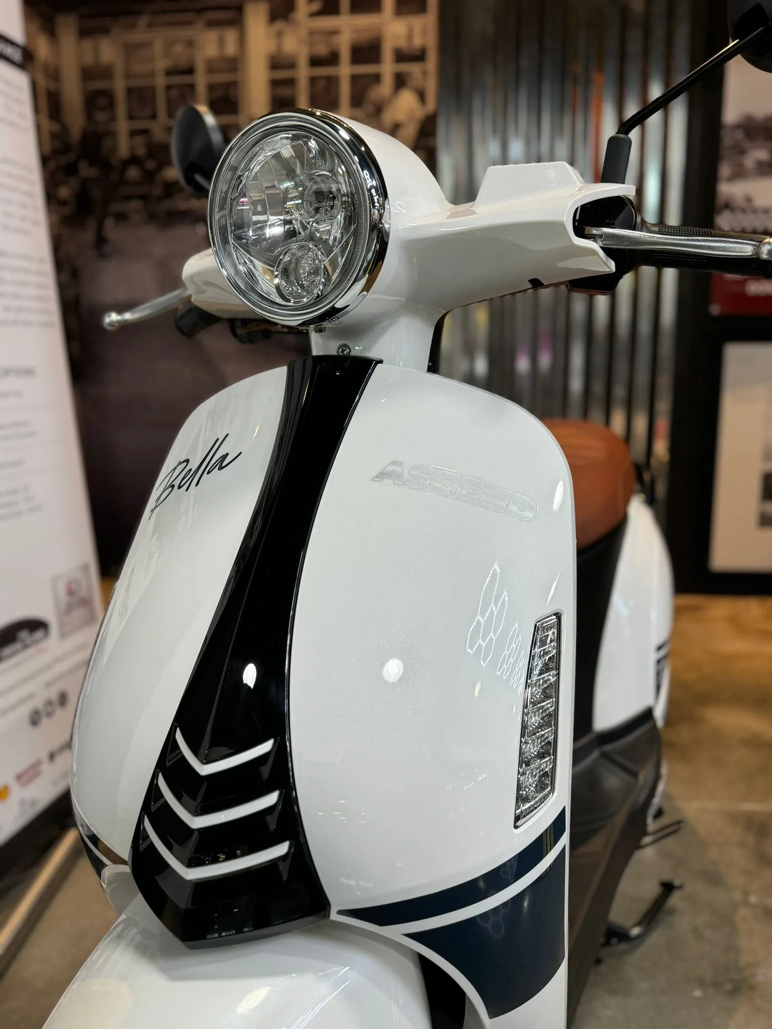 2024 ASCEND BELLA VINTAGE 50CC VESPA - RETRO STYLE