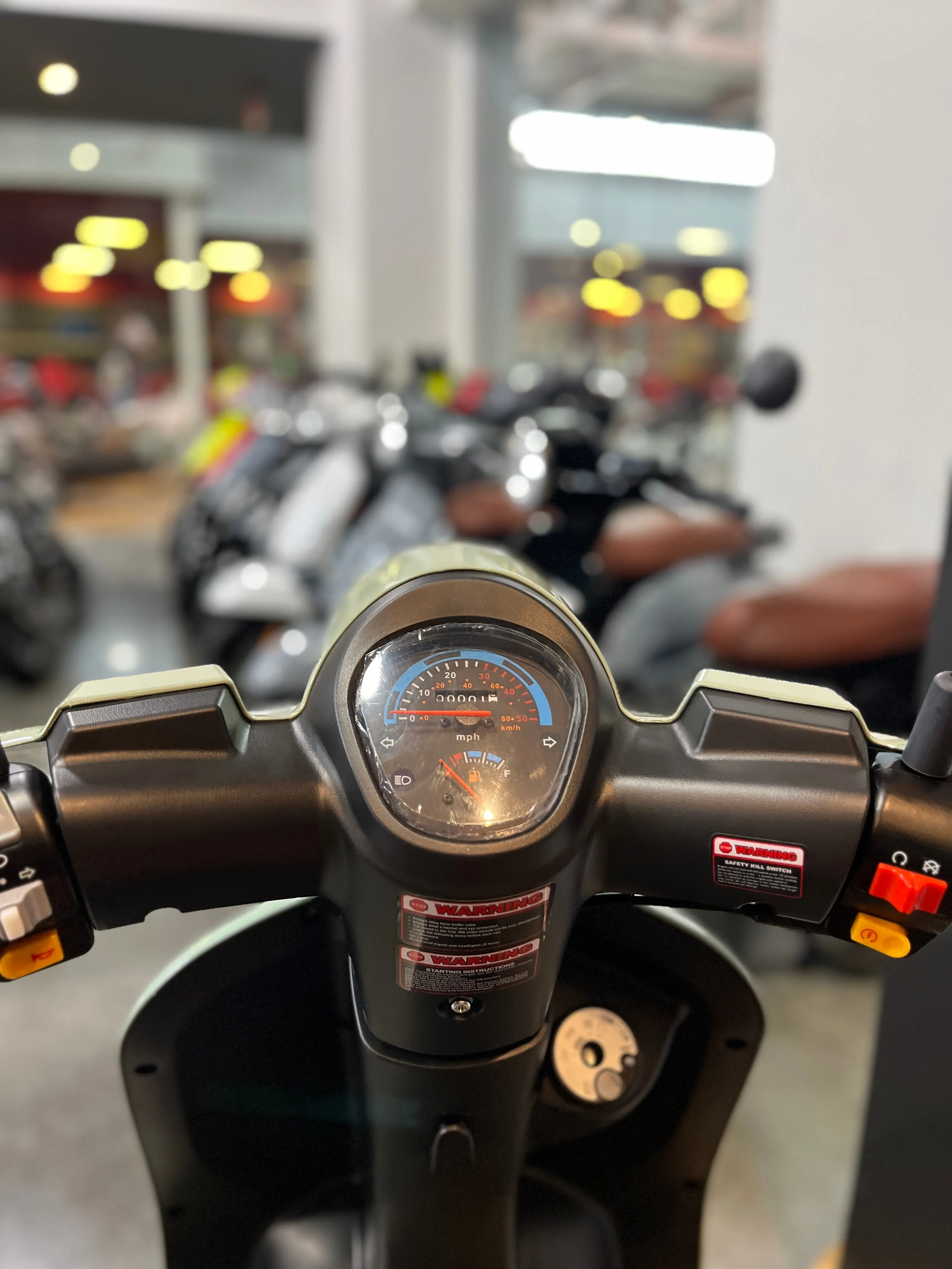 2024 ASCEND BELLA VINTAGE 50CC VESPA - RETRO STYLE