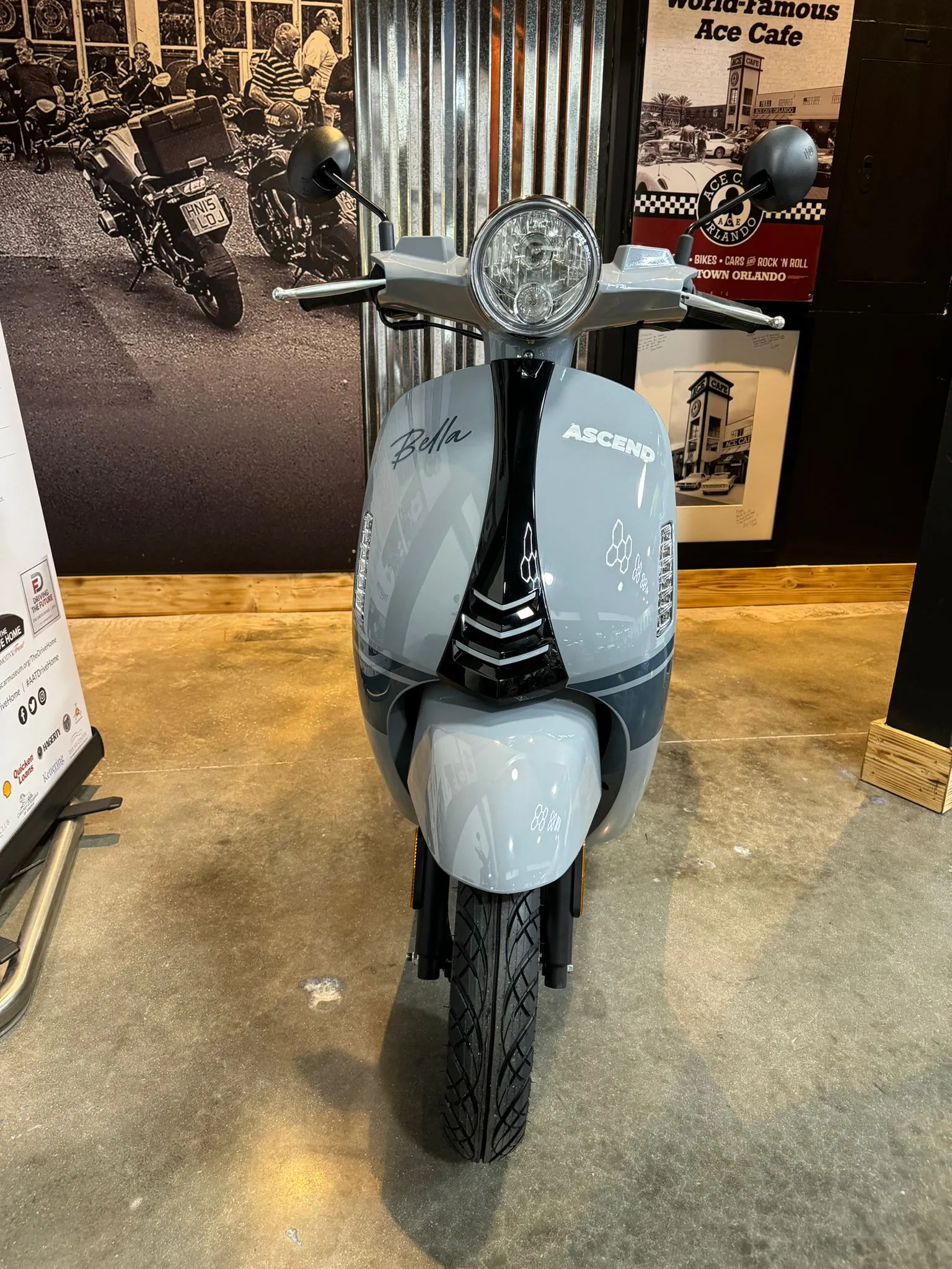 2024 ASCEND BELLA VINTAGE 50CC VESPA - RETRO STYLE
