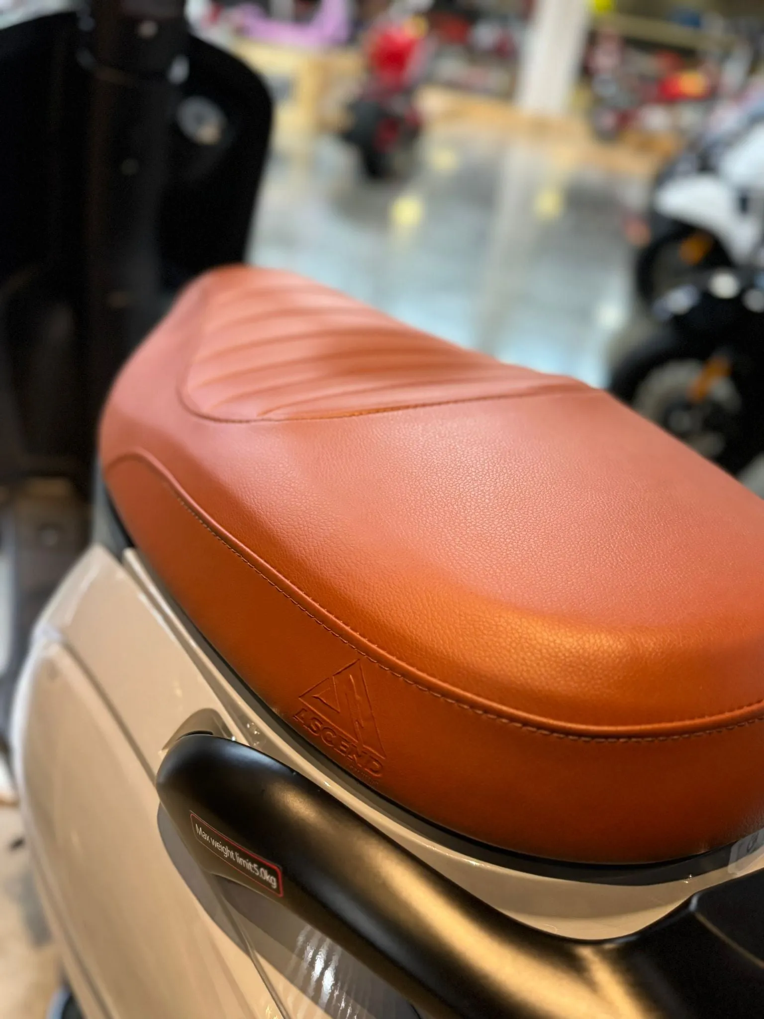 2024 ASCEND BELLA VINTAGE 50CC VESPA - RETRO STYLE