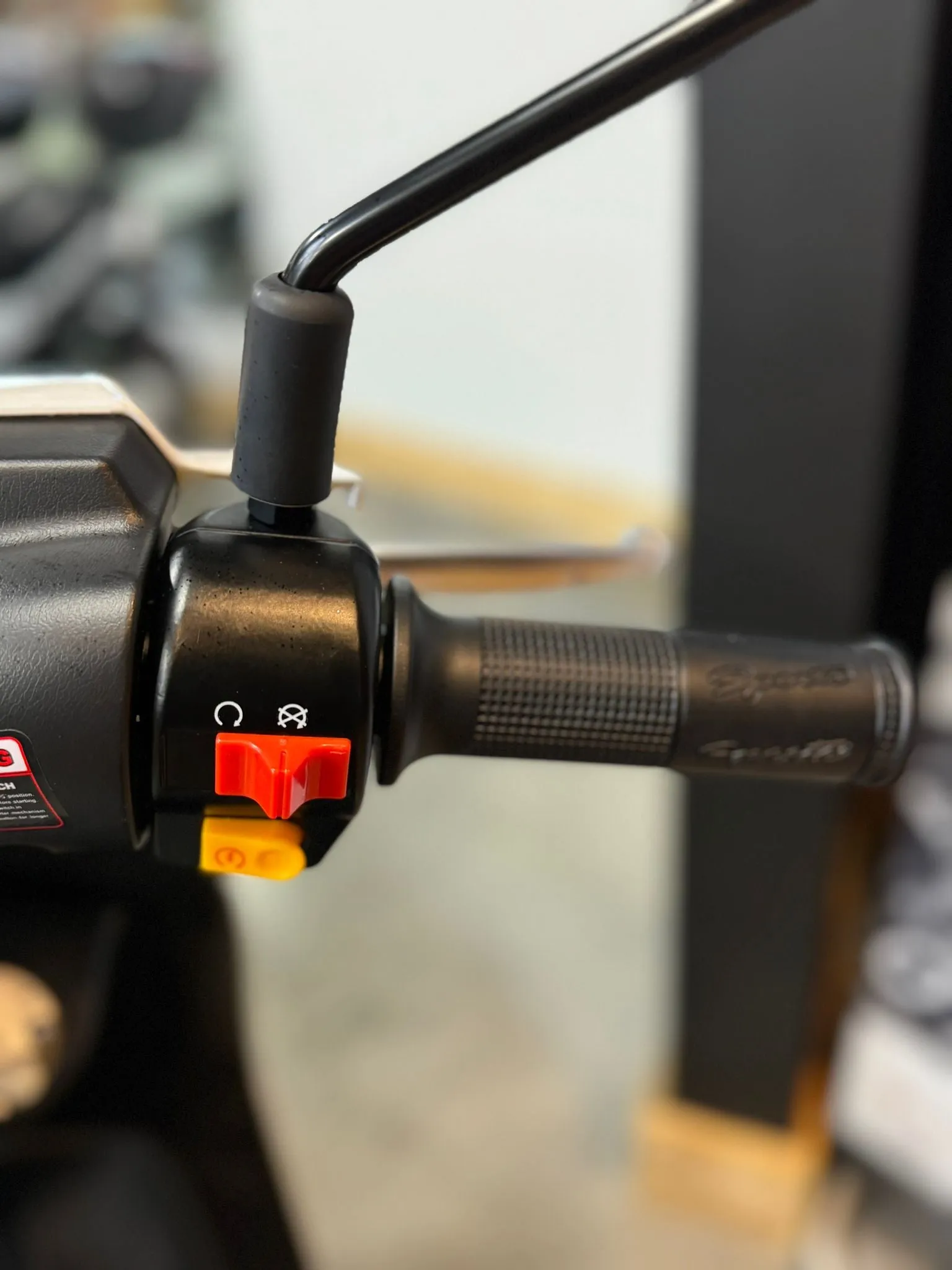2024 ASCEND BELLA VINTAGE 50CC VESPA - RETRO STYLE