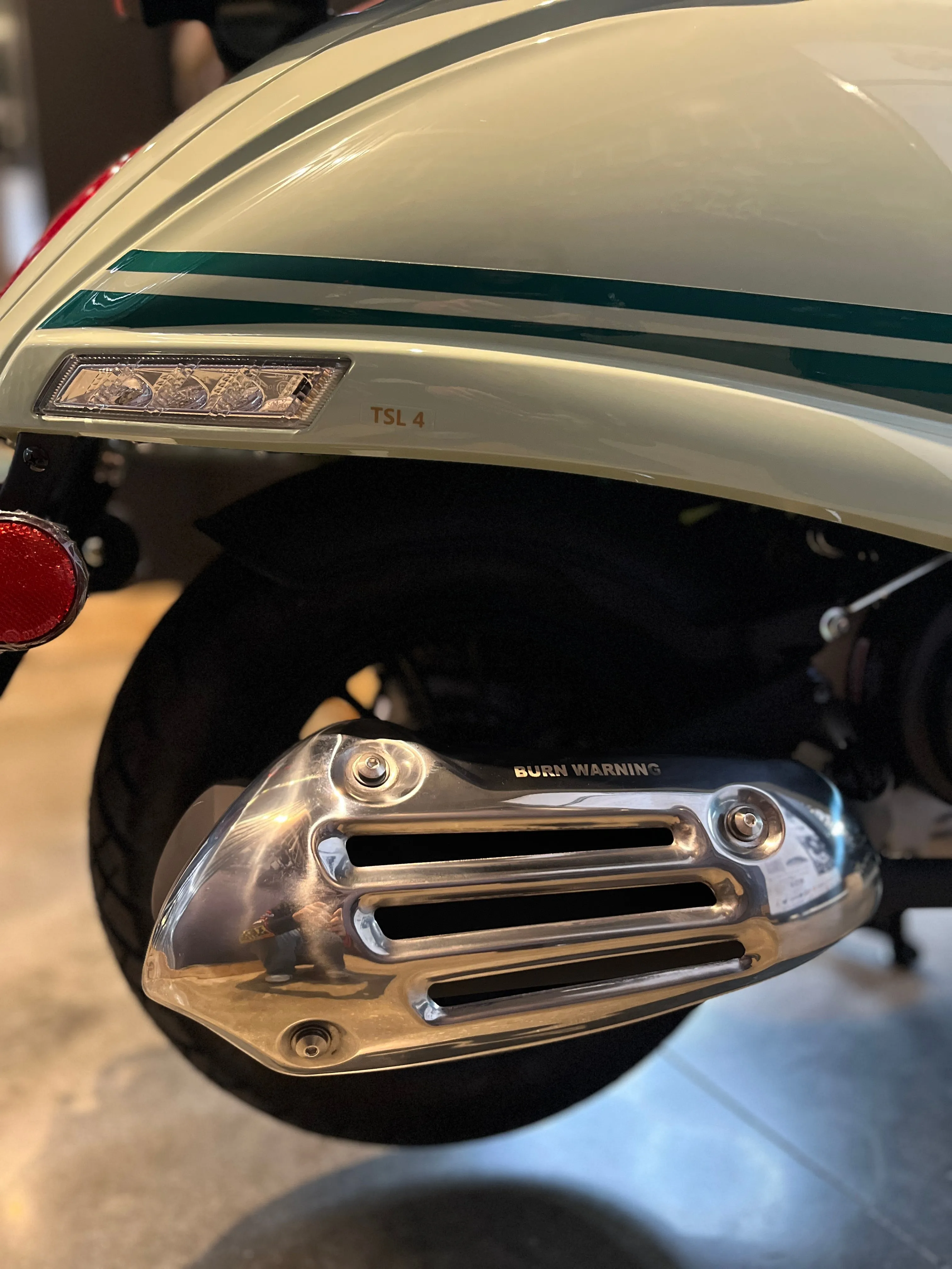 2024 ASCEND BELLA VINTAGE 50CC VESPA - RETRO STYLE