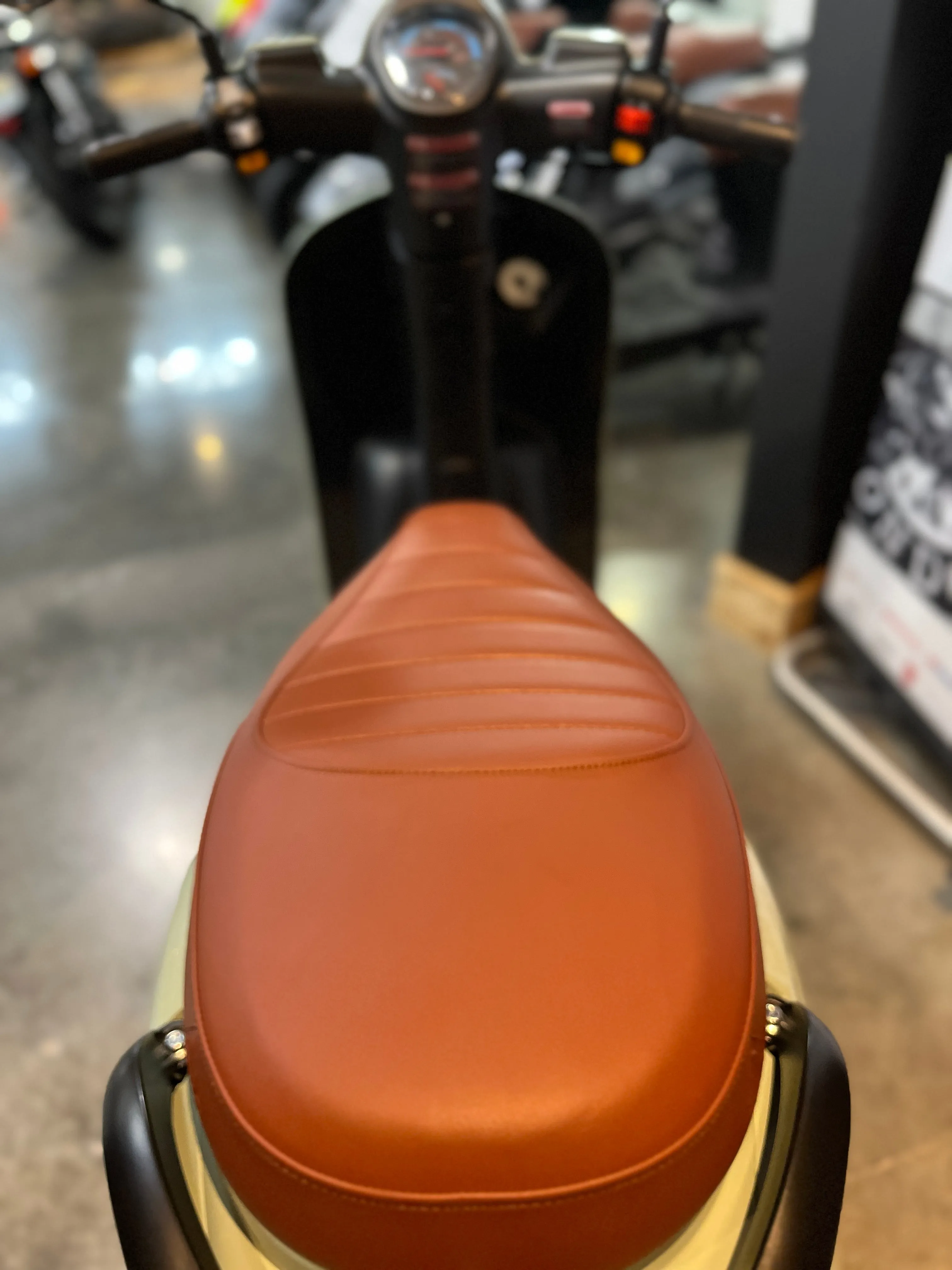 2024 ASCEND BELLA VINTAGE 50CC VESPA - RETRO STYLE