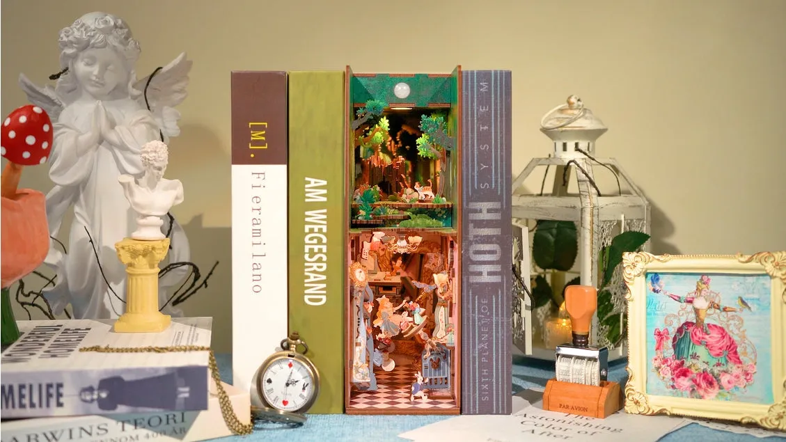 Alice's Adventure Book Nook Kit
