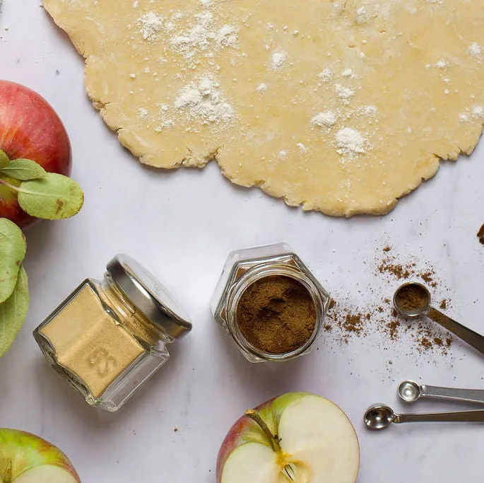 BAKING KIT | 24 Magnetic Jars Filled with Organic Spices