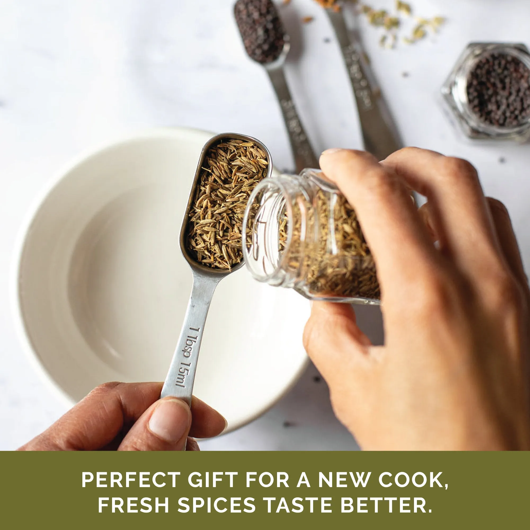 BASIC SPICE BUNDLE: 12 Basic Organic Spices in Magnetic Jars   Spice Tools