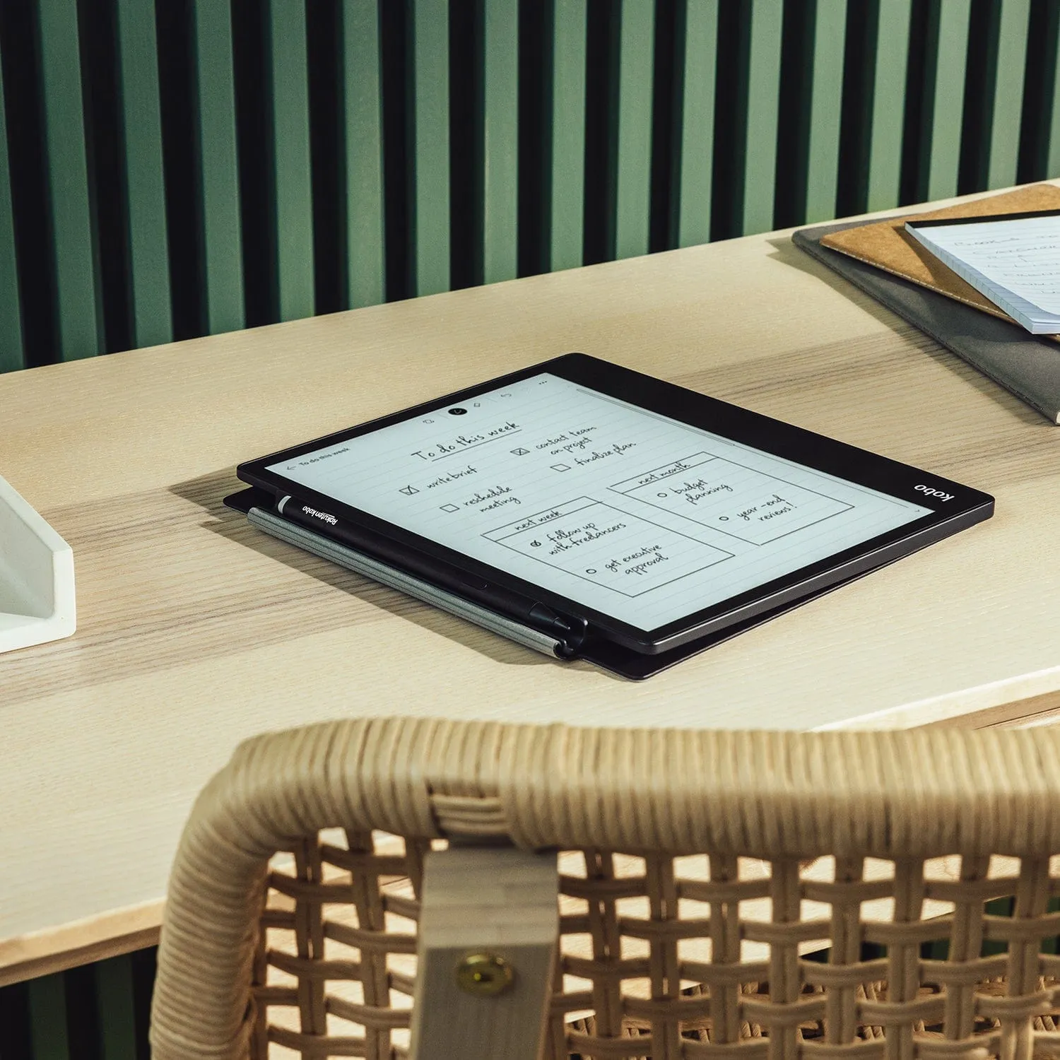 Kobo Elipsa 2E E-Reader with Stylus