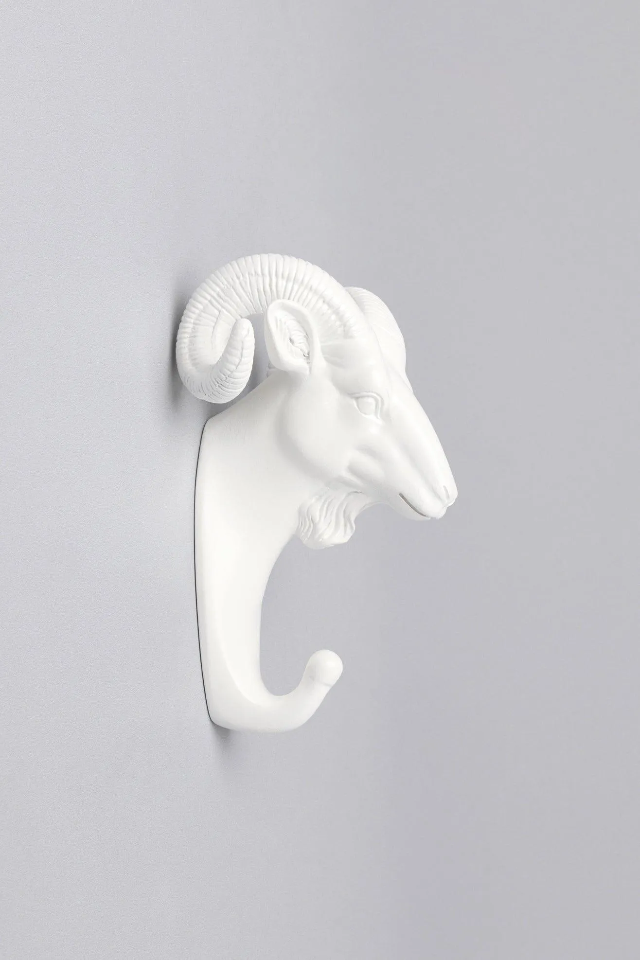 Ornamental White Animal Heads Wildlife Solid Resin Wall Organizer Coat Hook